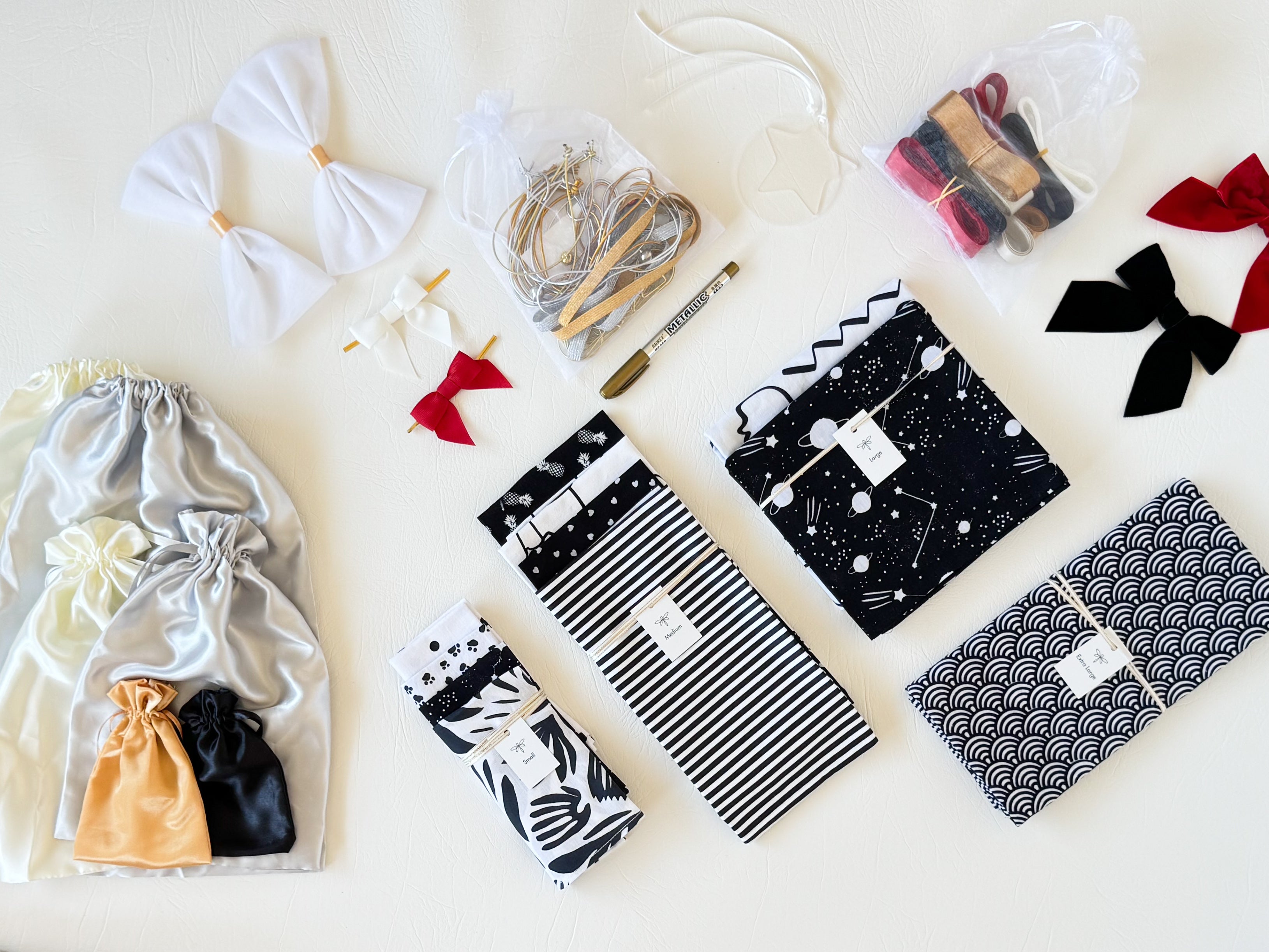 The Monochrome Kit
