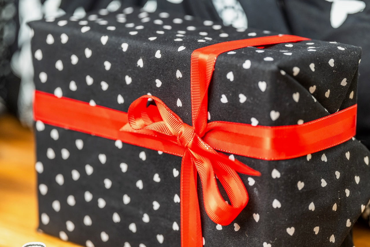 The Monochrome Kit - Wrap Happy Co