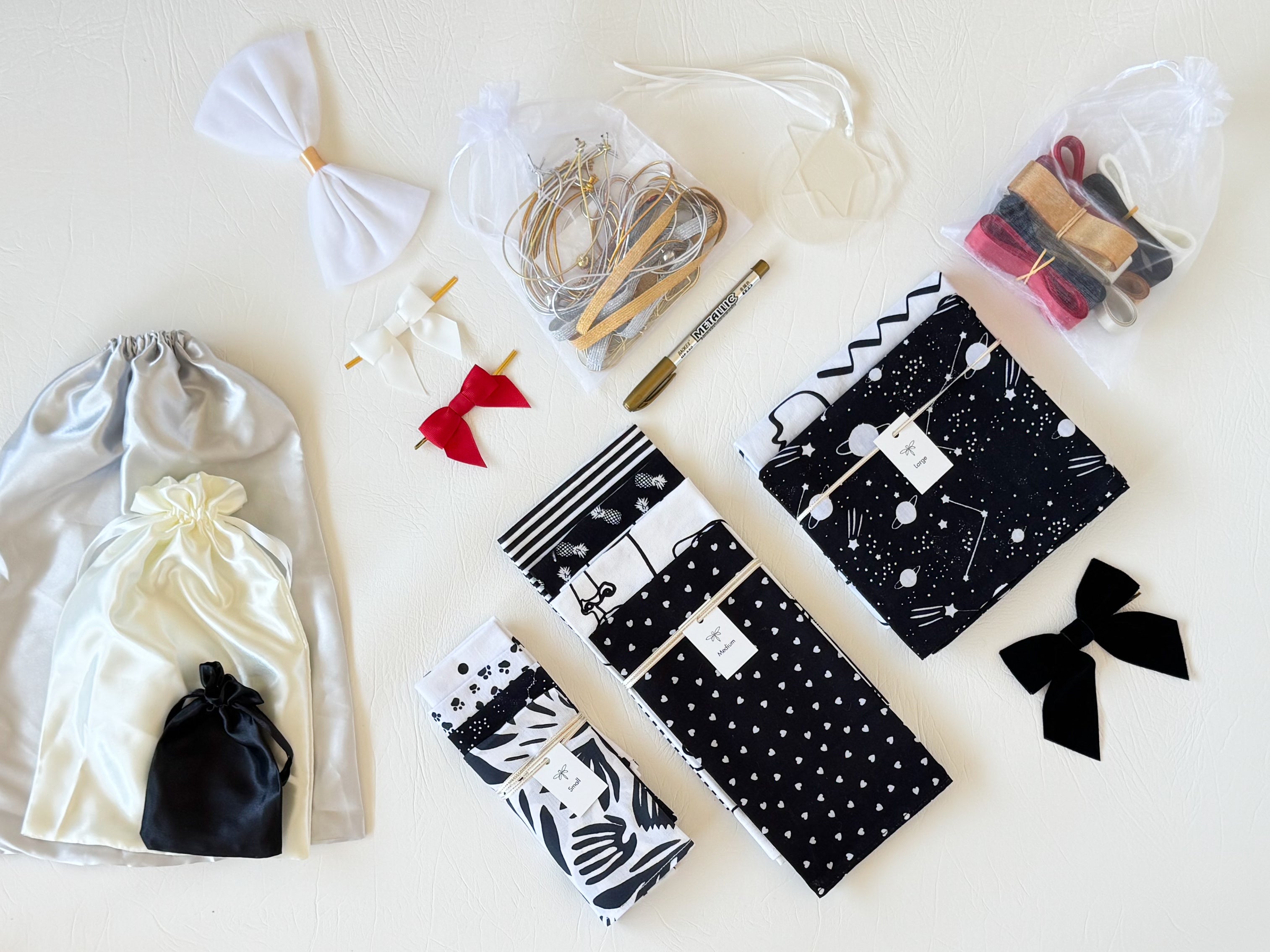 The Monochrome Kit