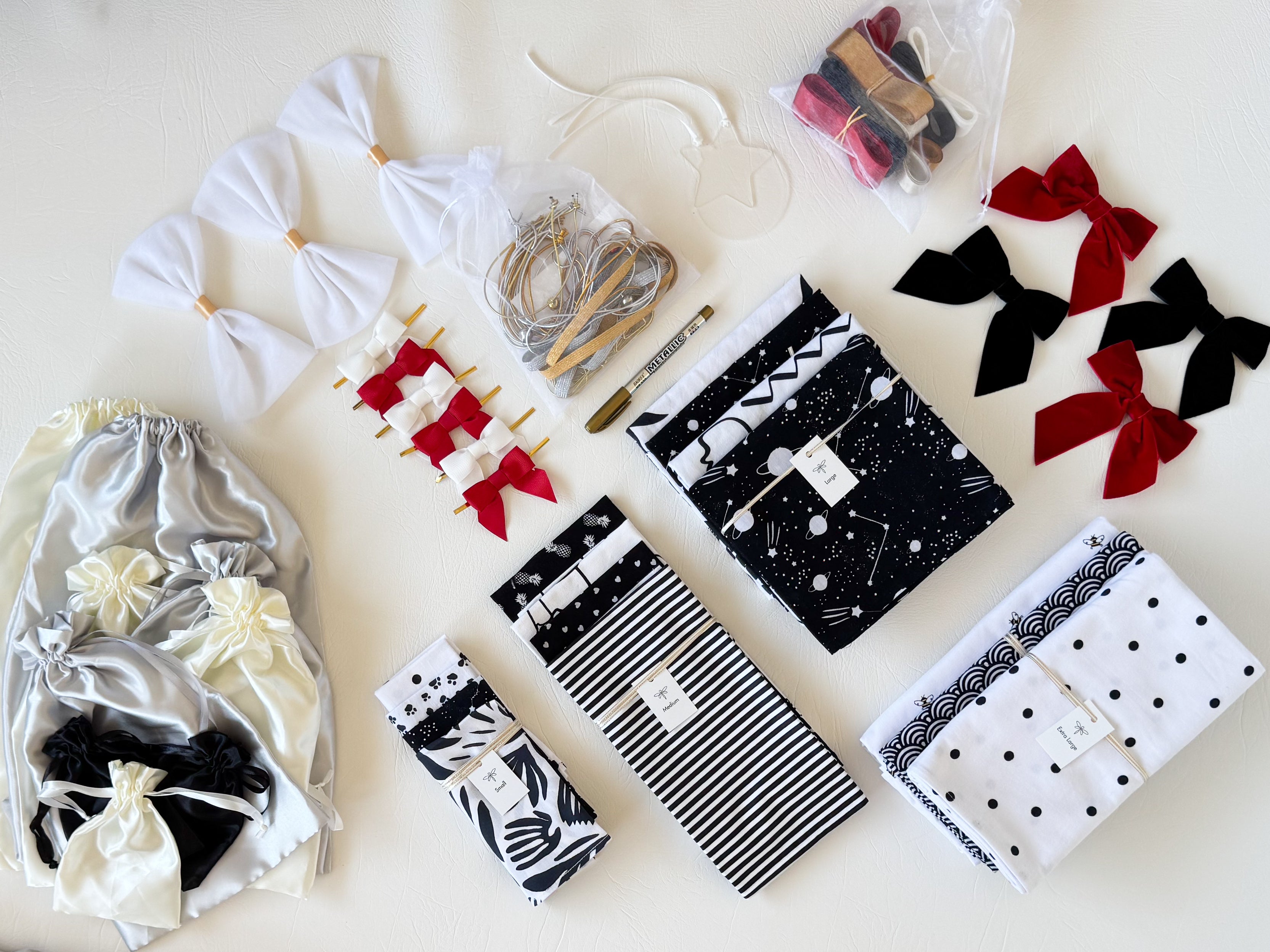 The Monochrome Kit